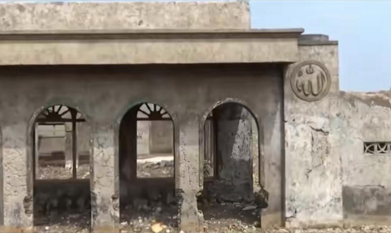 MASJID AL IKHLAS TERENDAM 11 TAHUN DI WADUK JATIGEDE SUMEDANG MASIH KOKOH BERDIRI