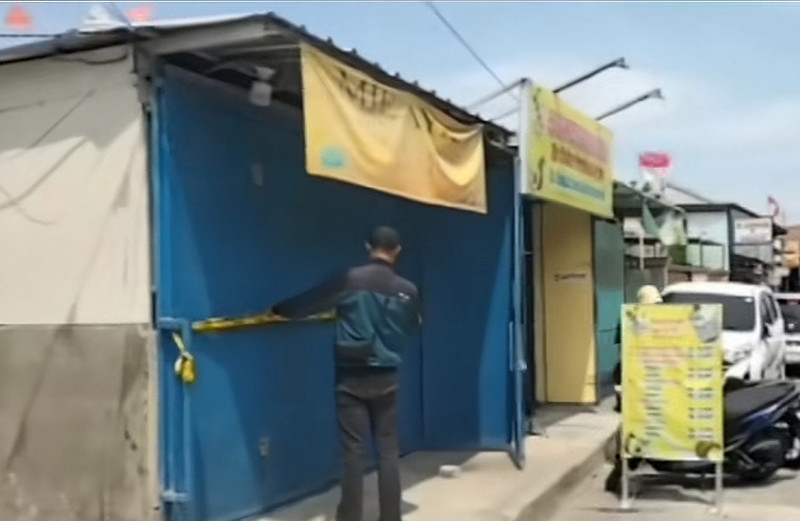 WANITA TEWAS DIANIYA DI WARUNG BEKASI, PELAKU DIDUGA REKAN KERJA
