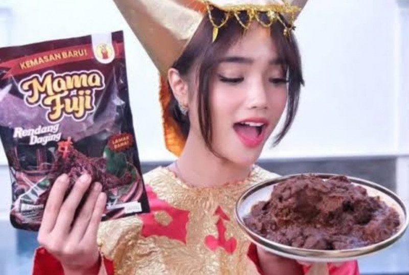 Praktis dan Otentik, Rendang Mama Fuji Jadi Solusi Kangen Masakan Minang
