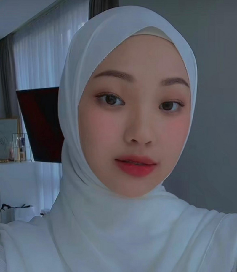 Selebgram Julia Prastini alias Jule Ditangkap Polresta Bandara Soekarno-Hatta, Vape Etomidate Jadi Barang Bukti