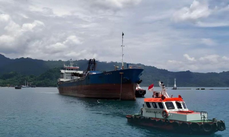 KAPAL BERMUATAN KAPAL TENGGELAM DI MERAUKE, 1 KRU HILANG DITELAN OMBAK