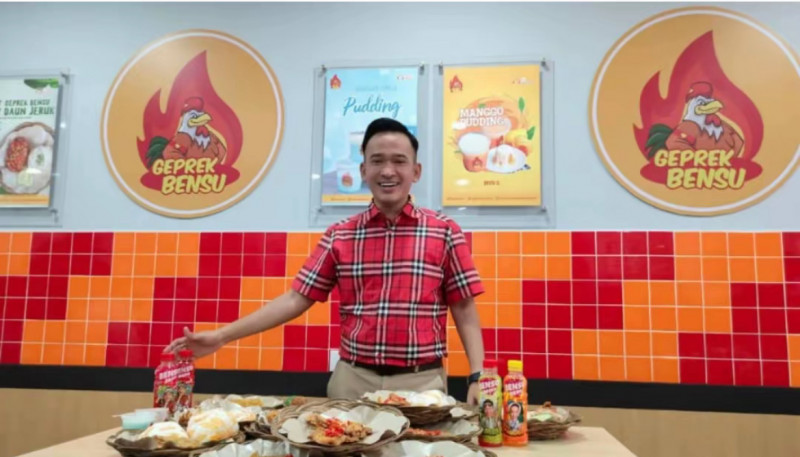 DARI 1 GEROBAK KE 106 CABANG! KISAH RUBEN ONSU BANGUN GEPREK BENSU JADI RAJA UMKM KULINER
